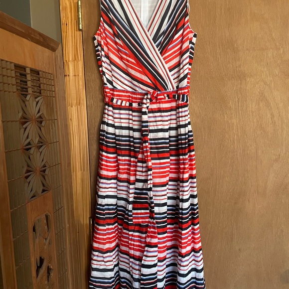 Tommy Hilfiger Red and Black Maxi Dress with V-neck Sleeveless Wrap Style - Picture 1 of 3